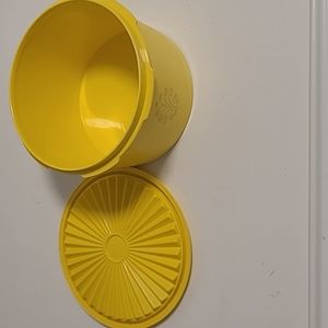 Tupperware  3 pc Vintage